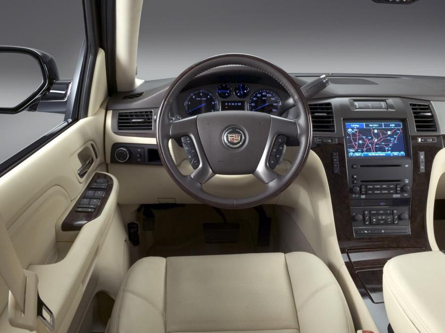  Cadillac Escalade 2007 года  (фото 82 из 106)